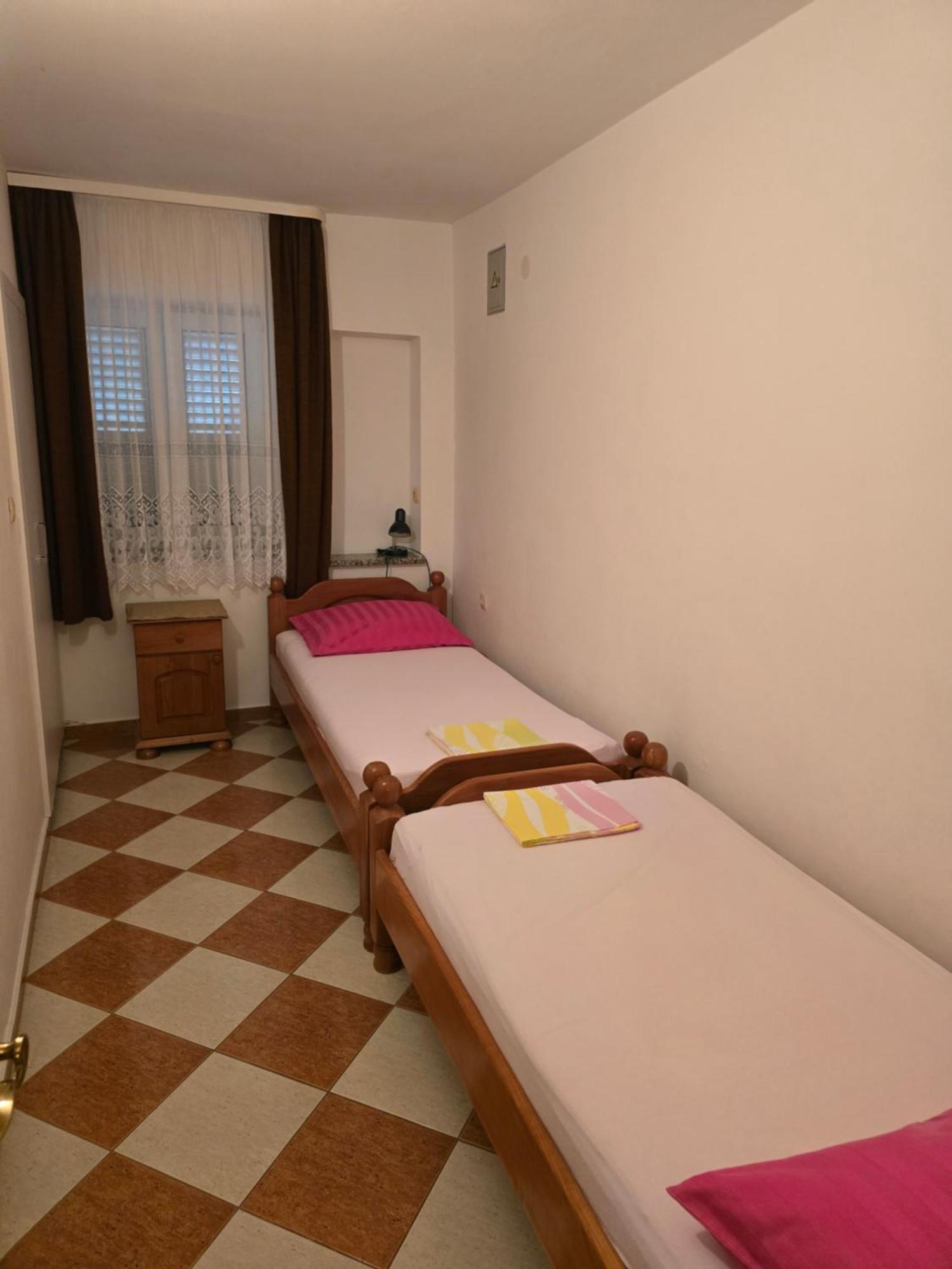Apartments Mladenka Senj  Ngoại thất bức ảnh