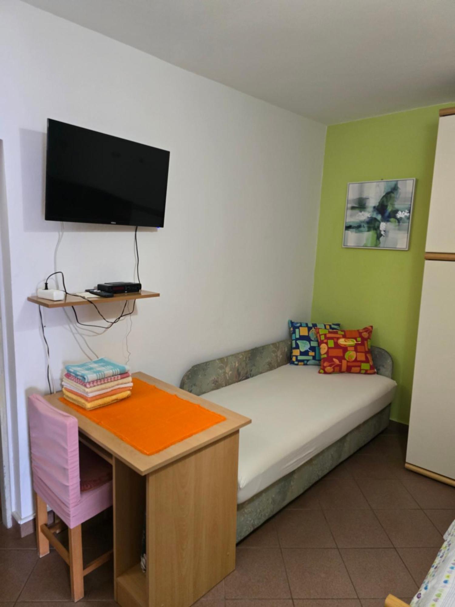 Apartments Mladenka Senj  Ngoại thất bức ảnh